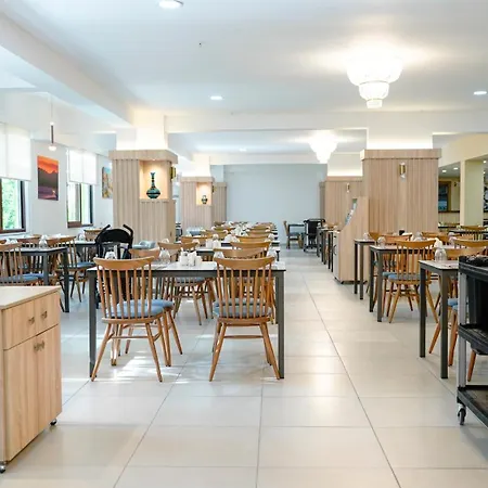 Ξενοδοχείο Rizom 5*